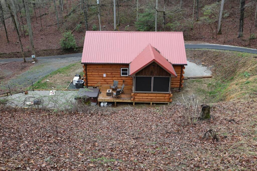 Rustic Modern Cabin With Hot Tub Near Rafting And Great Smokey Mountains Bryson City Exterior photo